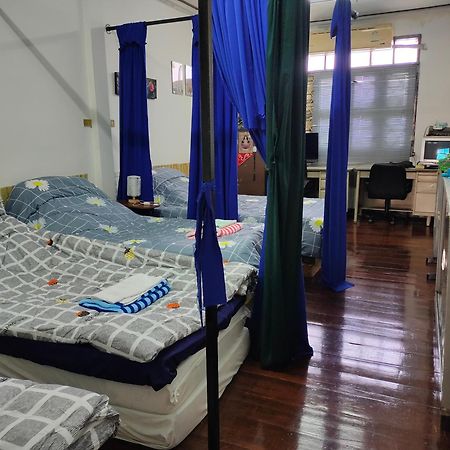 Sip N' Camp Hostel Bangkok Luaran gambar
