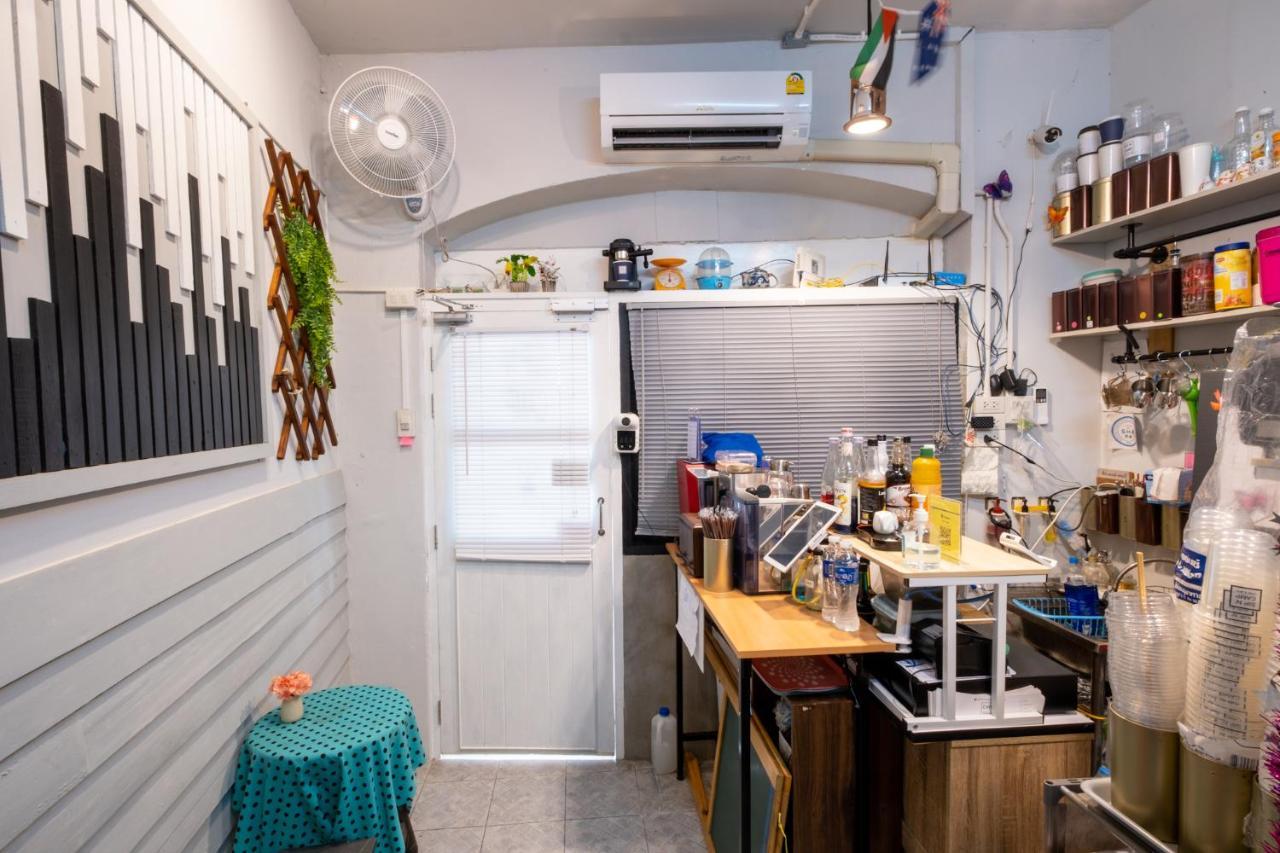 Sip N' Camp Hostel Bangkok Luaran gambar