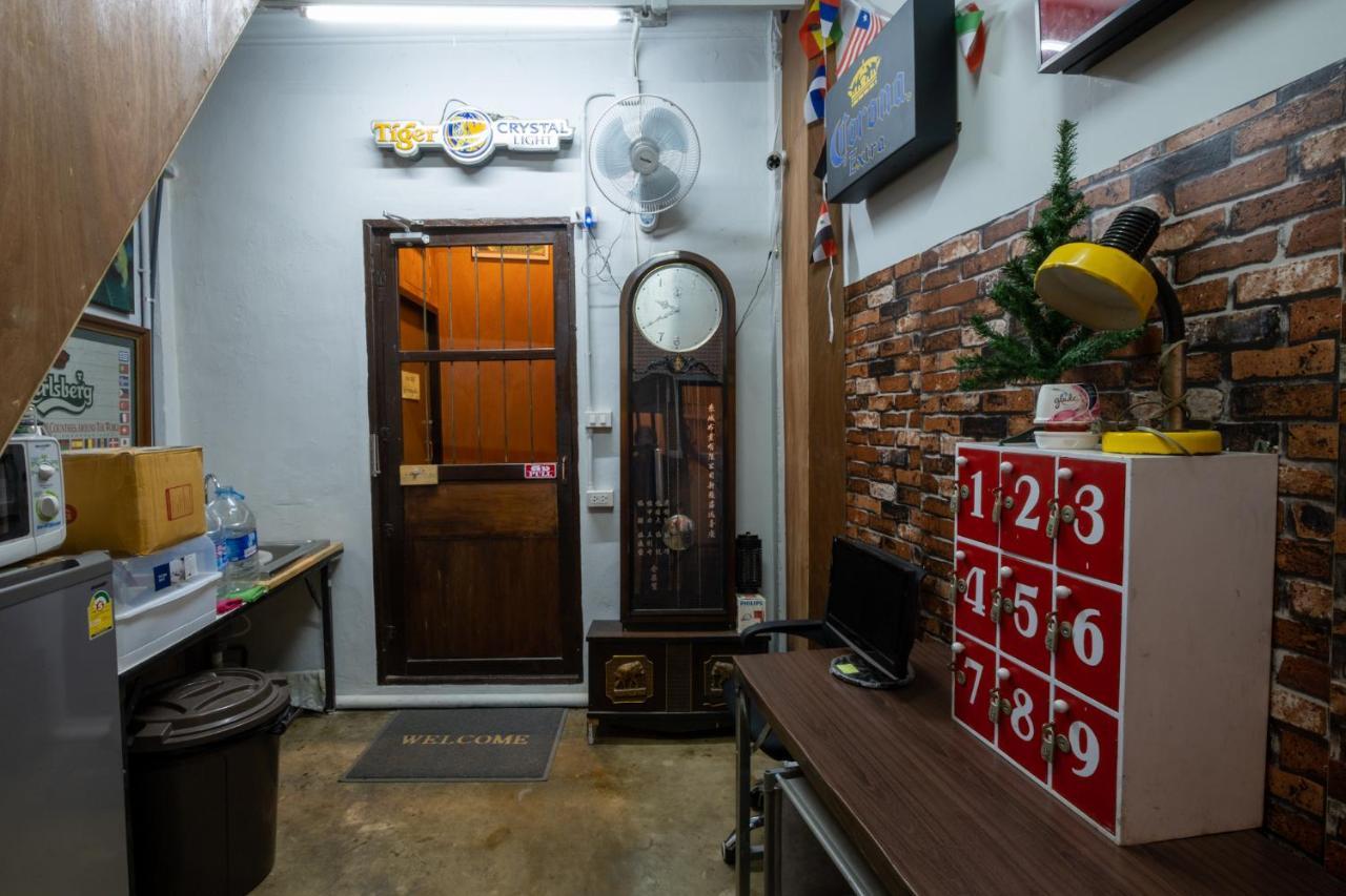 Sip N' Camp Hostel Bangkok Luaran gambar